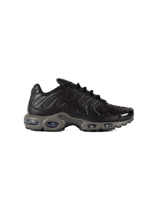 NIKE-AIRMAX PLUS PREMIUM BLACK-HJ4519-200 01